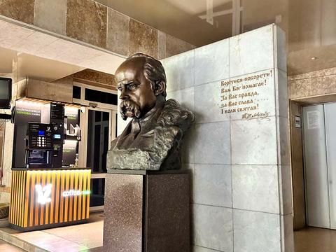 коммерческая по адресу Владимира Великого ул. (Артема), 50