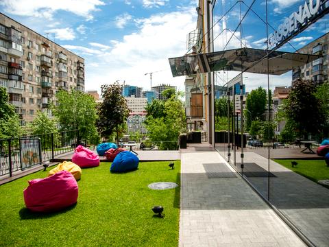 комерційна за адресою Саксаганського вул., 53/80