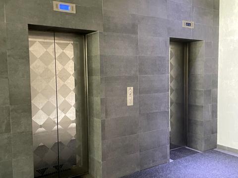 комерційна за адресою Отакара Яроша вул., 18