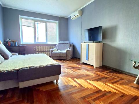 квартира за адресою Будівельників бульв., 6