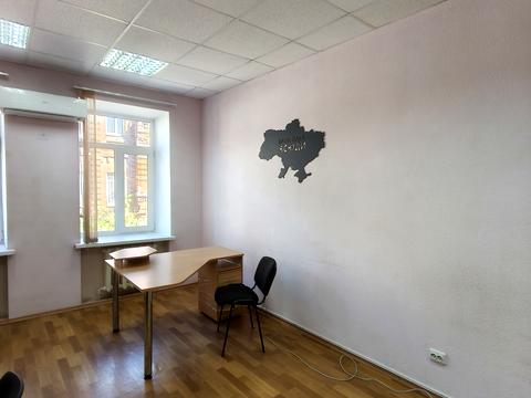 комерційна за адресою Короленка вул. (Первозванівська), 8