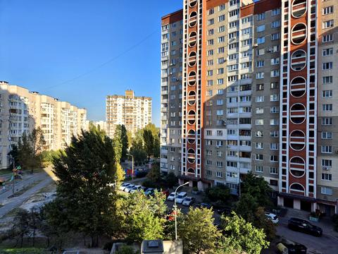 квартира по адресу Червоной Калины просп. (Владимира Маяковского), 68