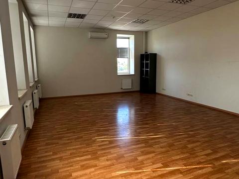 комерційна за адресою Січових Стрільців вул. (Артема), 8д