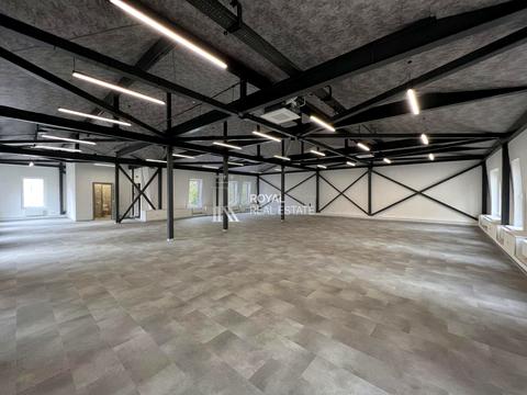 комерційна за адресою Івана Франка вул., 2б