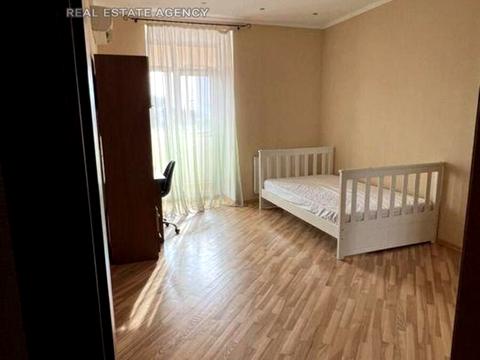 квартира за адресою Почайнинська вул., 70