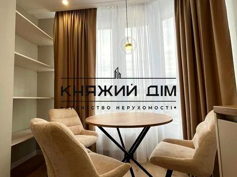 квартира за адресою Дніпровська набережна вул., 17-К