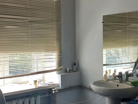 комерційна за адресою Покровська, 4