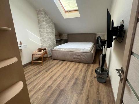 квартира за адресою Регенераторна вул., 4