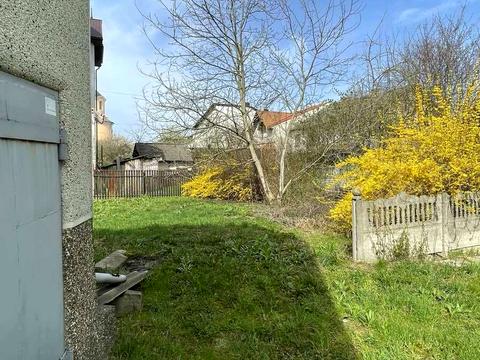 будинок за адресою Коновальця