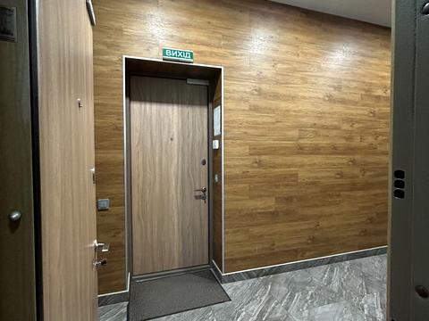 комерційна за адресою Кловський узвіз (Кловський), 7