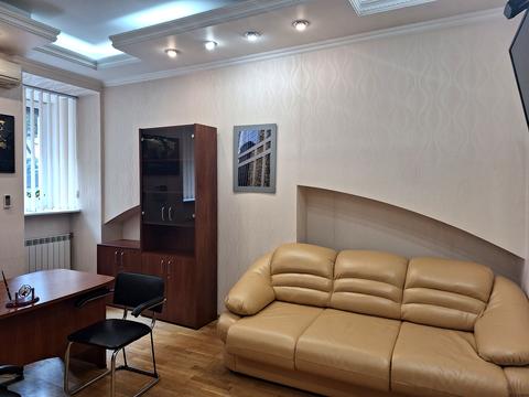 комерційна за адресою Конинського, 60