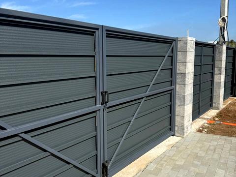 будинок за адресою Успішна, 23