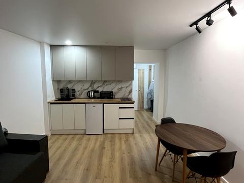 квартира за адресою Дениса Антіпова вул. (Славгородська), 4