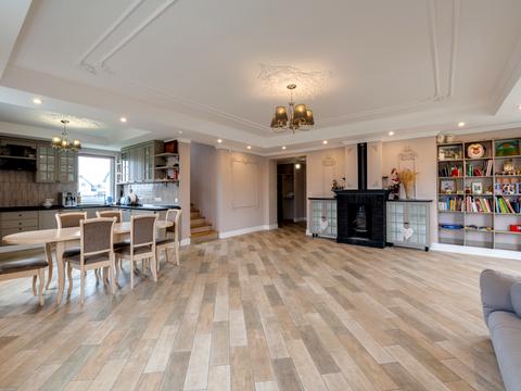 дом по адресу Дніпровська, 32