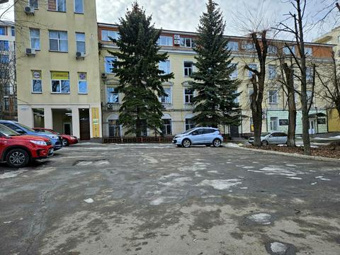 комерційна за адресою Сергія Подолинського вул. (Благоєва), 31Б