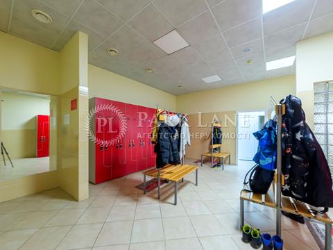 коммерческая по адресу Евгения Коновальца ул. (Щорса), 32-Б