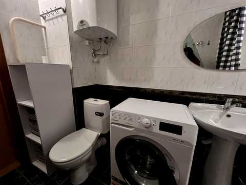 квартира за адресою Ревуцького вул., 42-А