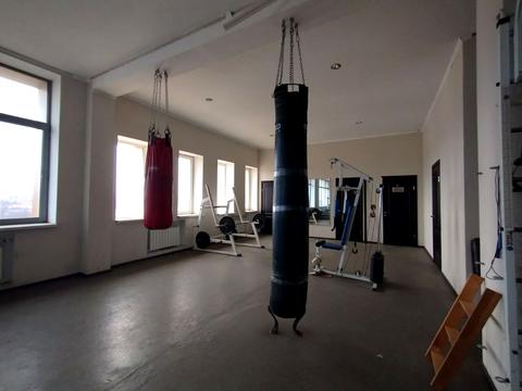 комерційна за адресою Конституційна вул., 15