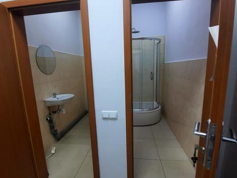 комерційна за адресою Якова Головацького вул., 21