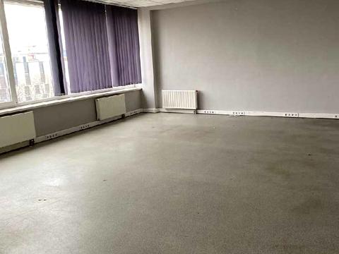 коммерческая по адресу Черновола просп. (700-летия Львова), 67