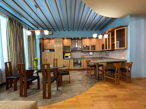 квартира за адресою Шота Руставелі вул., 27