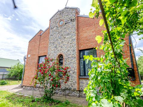 будинок за адресою Центральна, 14