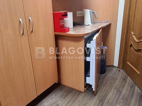 коммерческая по адресу Крещатик ул., 10-Б