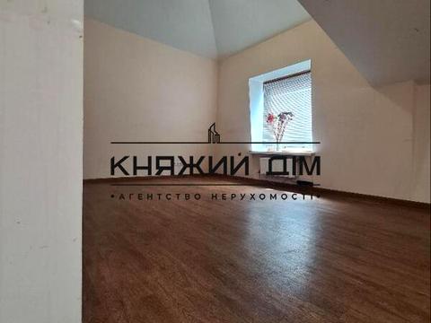 комерційна за адресою Борисоглібська вул., 15