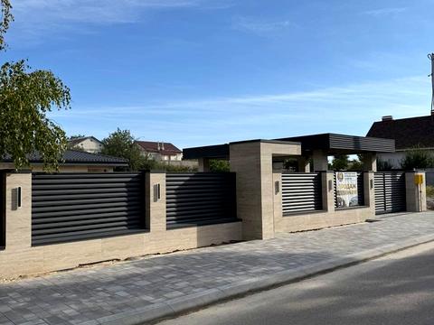 будинок за адресою Вишнева, 44