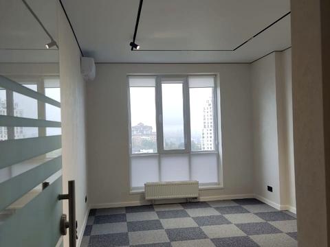 комерційна за адресою Загорівська вул. (Багговутівська), 25