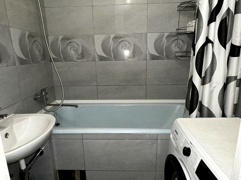 квартира за адресою Юності вул., 1