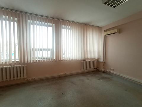 комерційна за адресою Ореста Васкула вул., 8