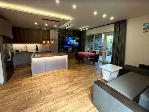 будинок за адресою 53-тя Садова вул., 61