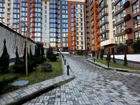 квартира за адресою Левка Лук'яненка вул. (Василя Жуковського), 18