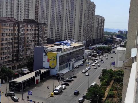 квартира за адресою Владислава Бувалкіна вул. (Бочарова Генерала), 75