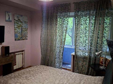 квартира за адресою Лаврська вул. (Січневого Повстання), 4