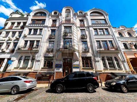 комерційна за адресою Воздвиженська вул., 48
