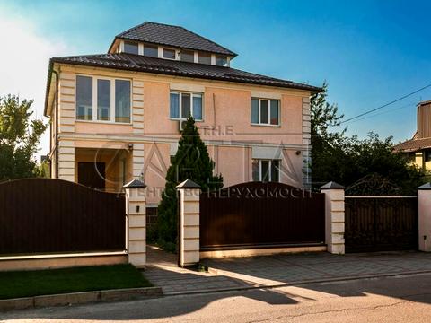 будинок за адресою Вишнева, 1