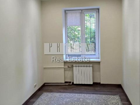 квартира по адресу Строителей ул., 1