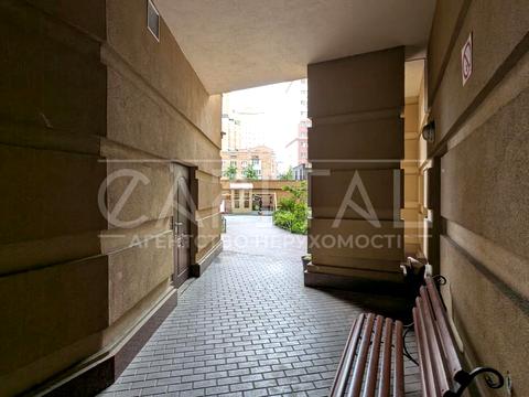 комерційна за адресою Золотоустівська вул., 55