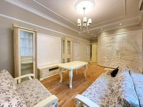 квартира по адресу Братьев Рогатинцев ул., 15
