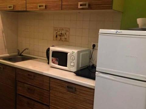 комерційна за адресою Десятинна вул., 7