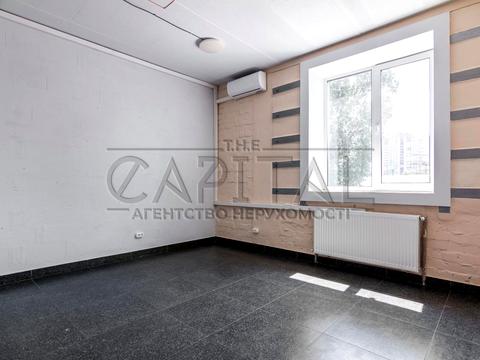 комерційна за адресою Залізничне шосе, 2