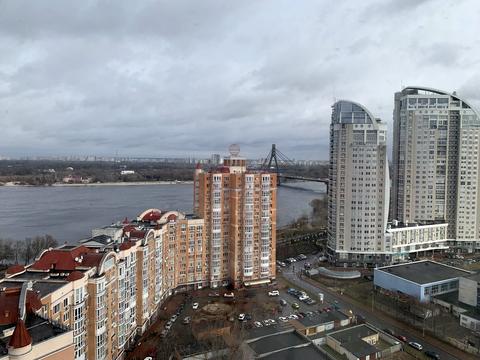 квартира за адресою Володимира Івасюка просп. (Героїв Сталінграду), 2г