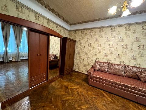 квартира по адресу Печерский спуск, 19