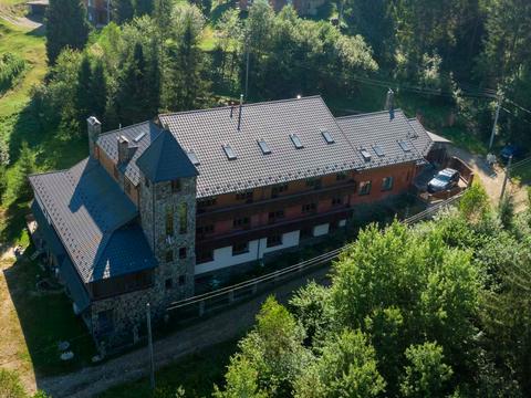коммерческая по адресу Устияновича вул., 1