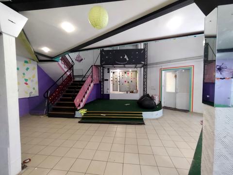 комерційна за адресою Березинська вул., 23