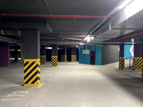 паркомісце за адресою Юліана Пелеша вул., 3 к8
