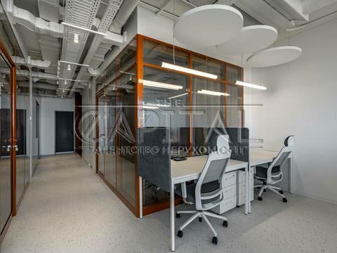 комерційна за адресою Кловський узвіз (Кловський), 7a
