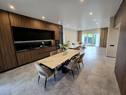 будинок за адресою Лісовий пров.